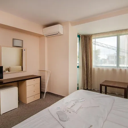 Budget Beachfront Golden Sands * Varna