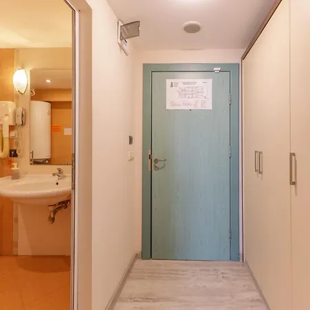 Budget Beachfront Golden Sands * 瓦爾納