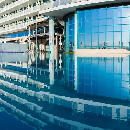公寓 Budget Beachfront Golden Sands *
