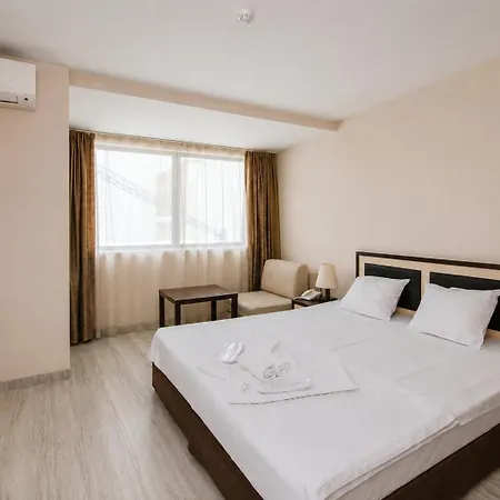 Budget Beachfront Golden Sands 瓦爾納